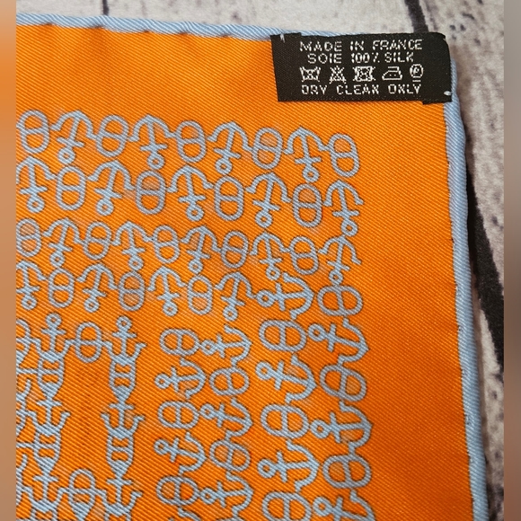 Hermes Paris 100% Silk Hand Rolled Scarf 45 Anchor Pattern - Picture 4 of 5